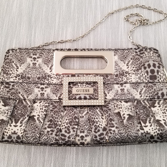 GUESS CLUTCH - Picture 1 of 7